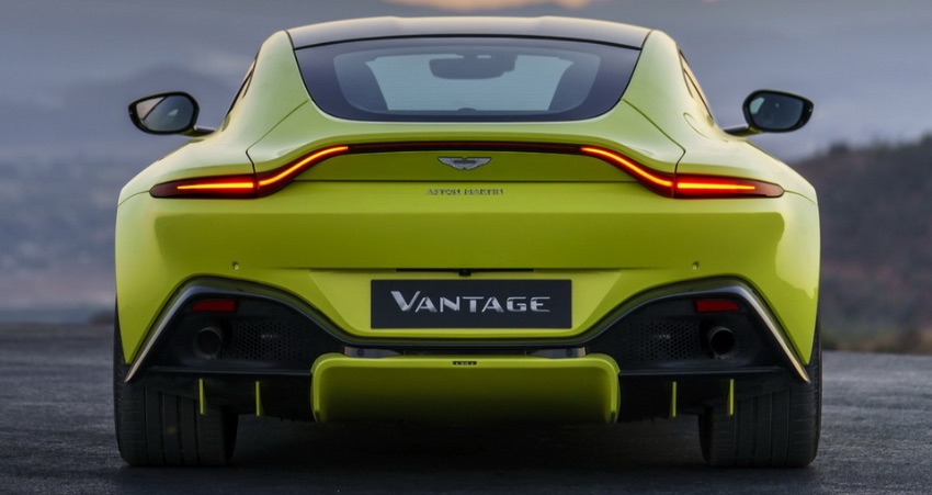Aston Martin nuova Vantage vista posteriore.