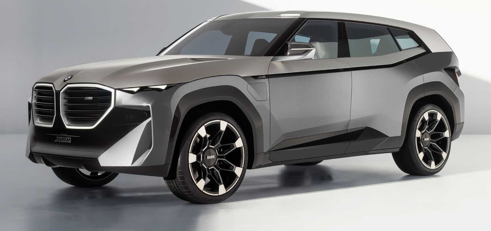 BMW Xm Concept 2021