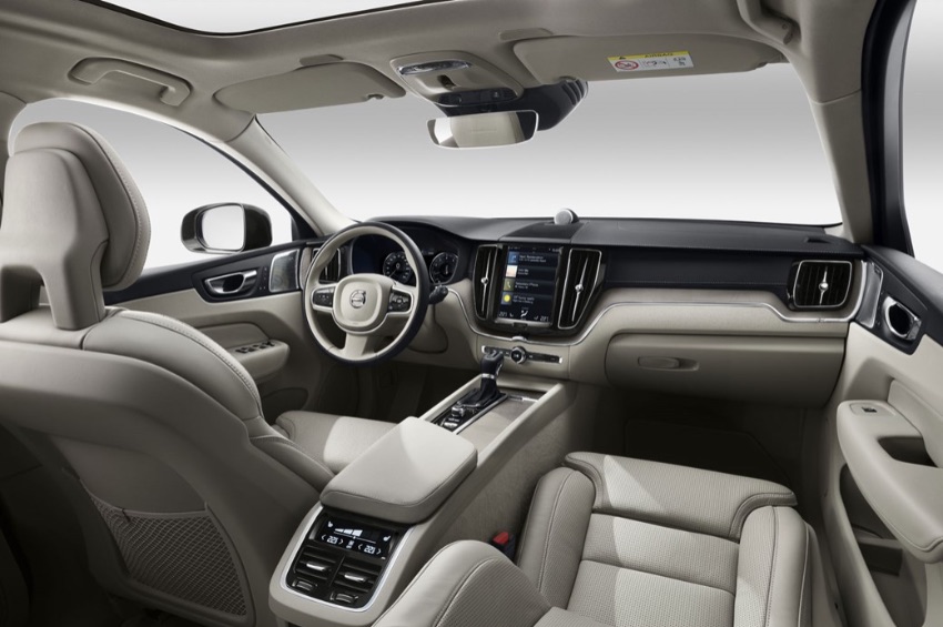 Volvo XC60 interni: la seconda generazione è molto ben rifinita e colpisce l'occhio appena si entra.