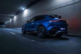 Aston Martin DBX 707