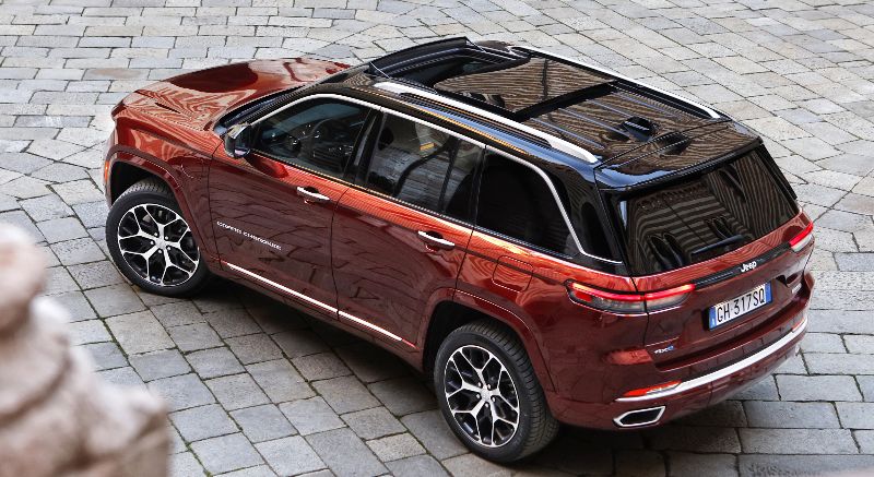 Jeep Grand Cherokee 4xe vista posteriore 