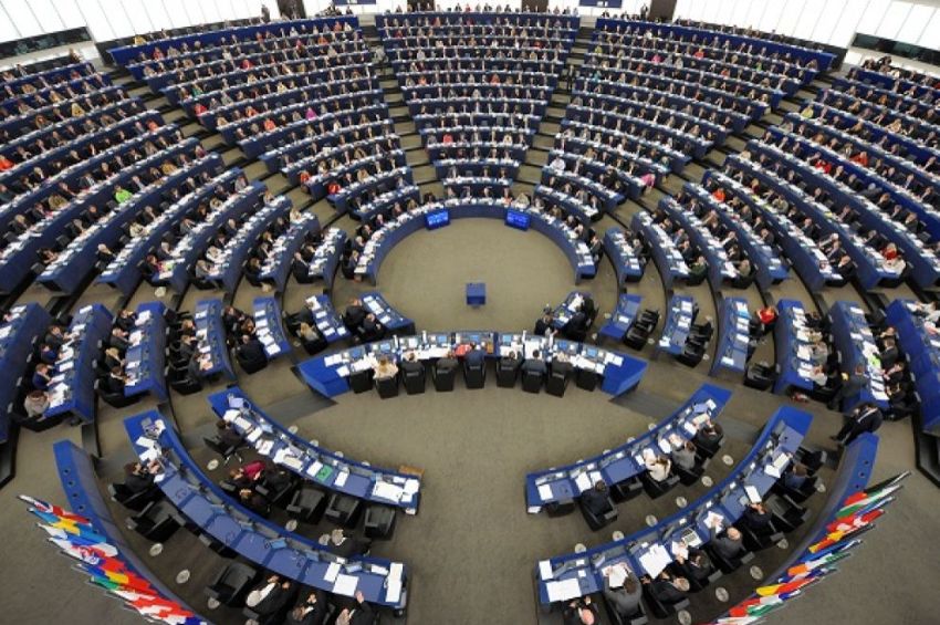 Parlamento europeo auto adas