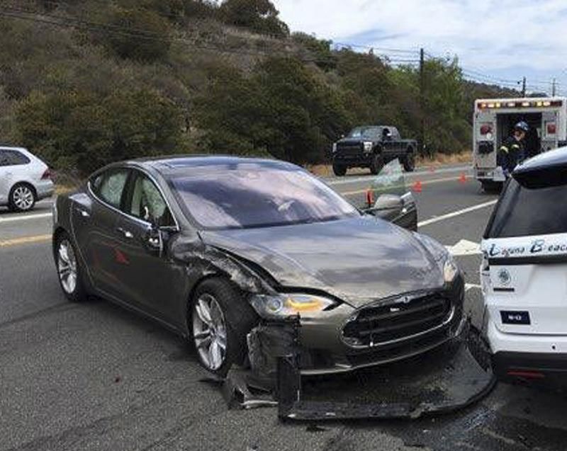 Auto elettriche incidenti costi riparazioni