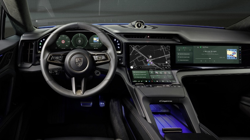 Interni porsche cayenne elettrica 2026