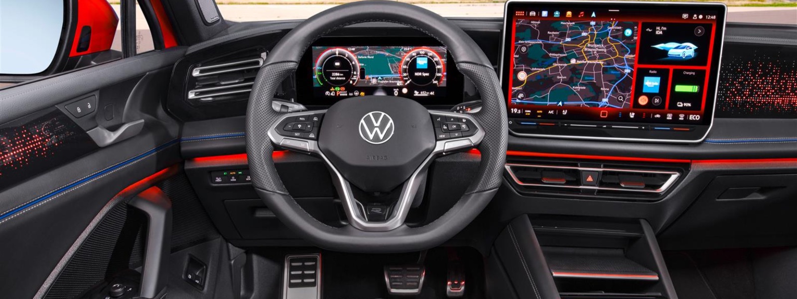 Volkswagen nuova Tiguan interni, il cambio passa al volante