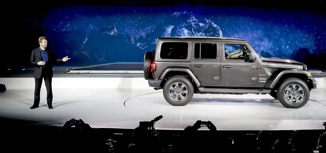 Jeep Wrangler Auto Show Los Angeles. Manley annuncia che ci sarà anche una plug in dal 2020.