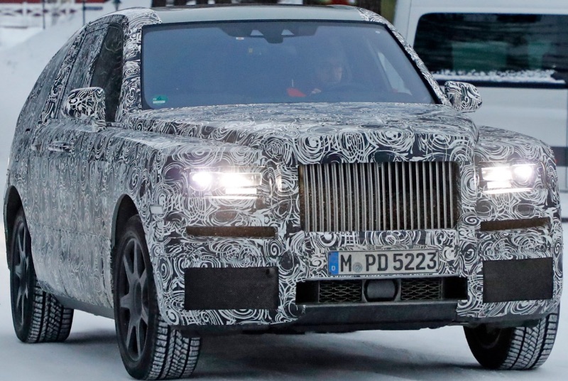 Rolls Royce suv